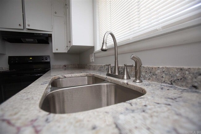 Foto del edificio - 5113 Allen St