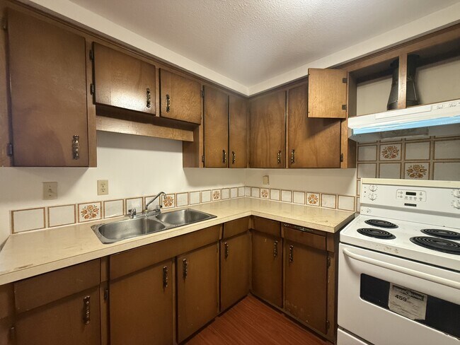 Photo du bâtiment - 1086 W 10th Ave