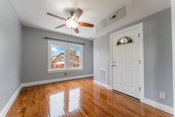 Building Photo - 1215 N Harding Ave