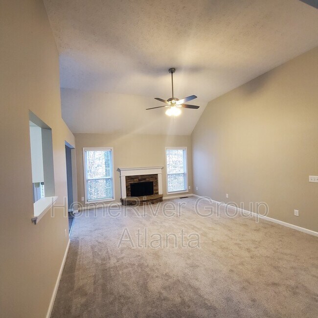 Building Photo - 6825 Wells Ct