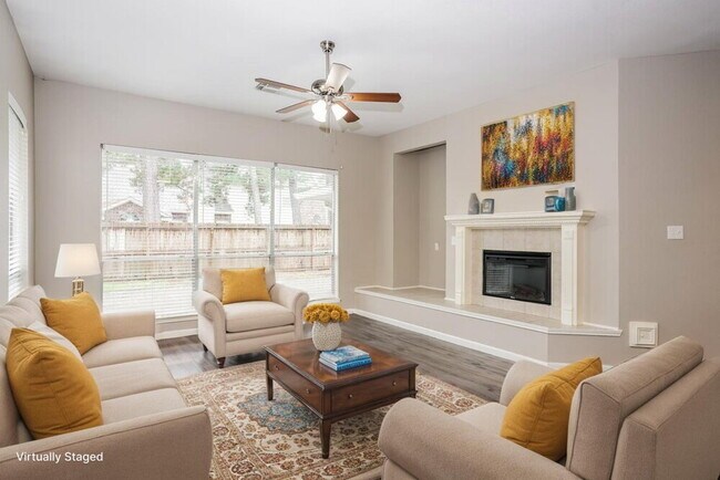 Foto del edificio - 8911 Cypress Square Dr