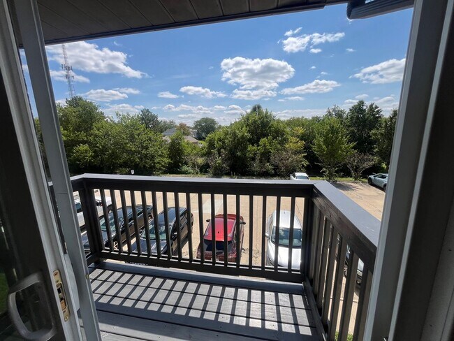 Building Photo - 2541 Neil Armstrong Dr