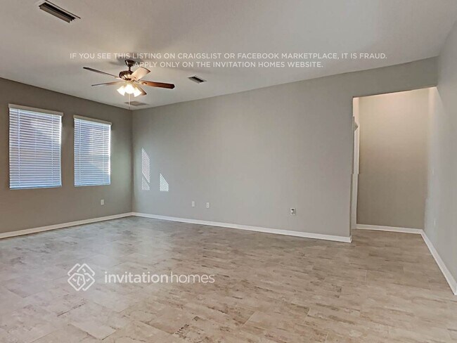 Foto del edificio - 11821 Cara Field Ave