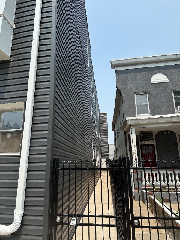Foto del edificio - 3102 Frankford Ave