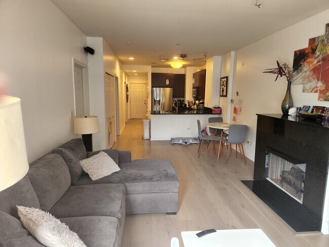 Foto del edificio - 520 N Halsted St