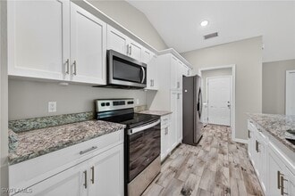 Building Photo - 8422 Cardinal Rd