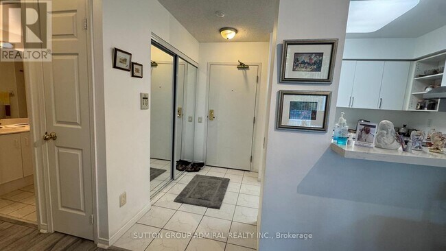 Photo du bâtiment - 1 Emerald Ln