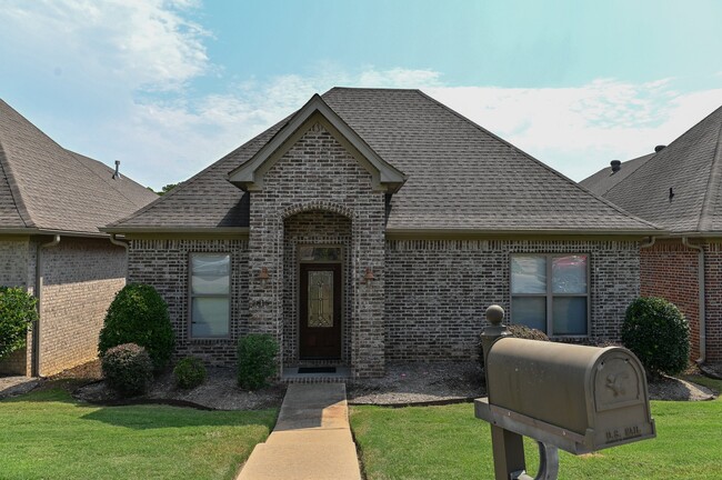 Building Photo - 2815 Covenant CV