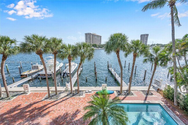 Foto del edificio - 1700 S Bayshore Ln