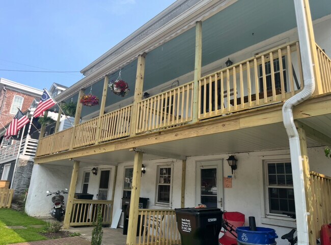 Foto del edificio - 16 East Main Street