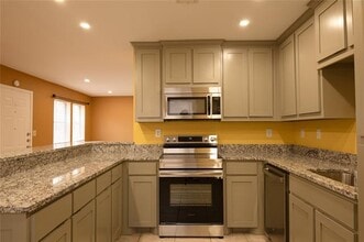 Building Photo - 4938 Blue Water Cir