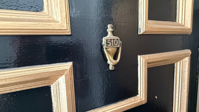 Foto del edificio - 631 O'Farrell St