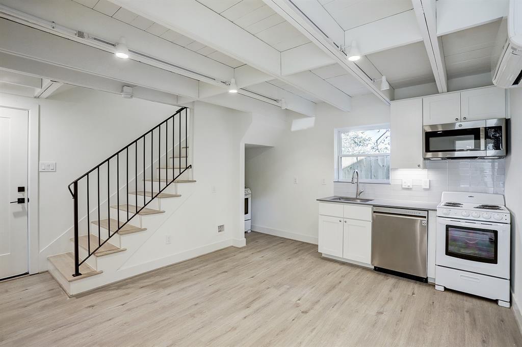 Foto principal - 7407 Rusk St