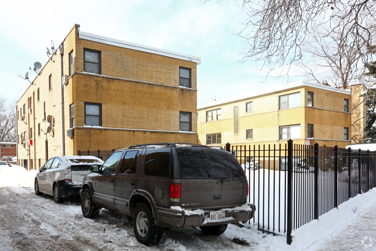 Primary Photo - Ridge Apartments