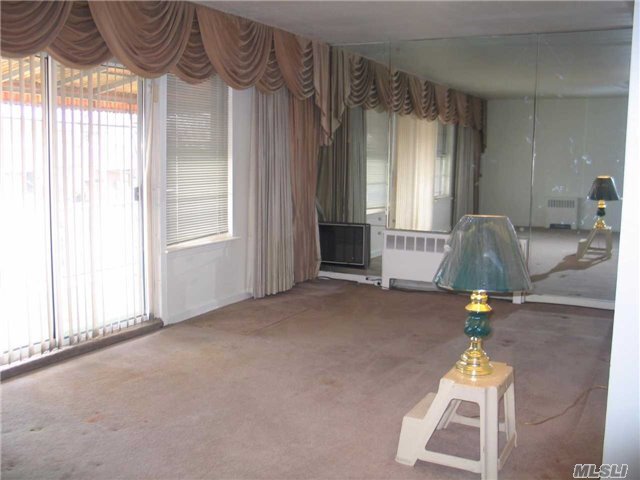 Foto del edificio - 130-47 Springfield Blvd
