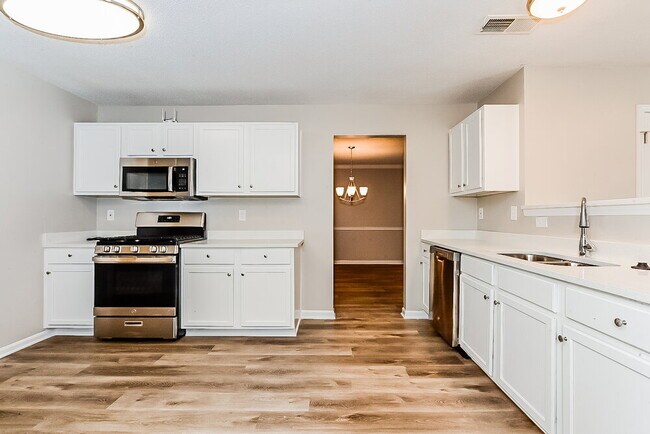 Foto del edificio - 130 Bellington Dr