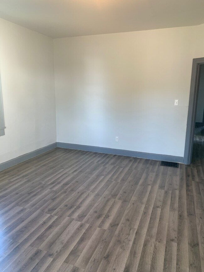 Foto del edificio - 407 Oak Ave SE