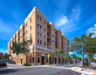 Building Photo - 511 Lucerne Ave