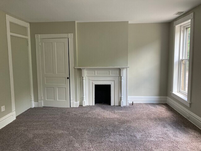 Living Room - 807 Market St