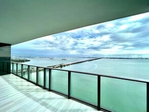 Building Photo - 3131 NE 7th Ave