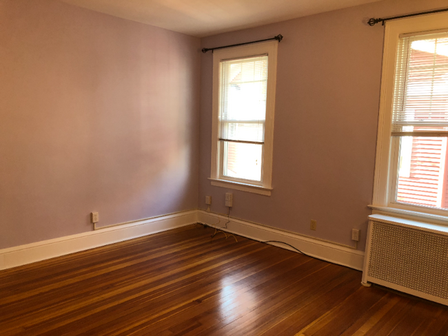 Building Photo - 108 Maplewood Ave