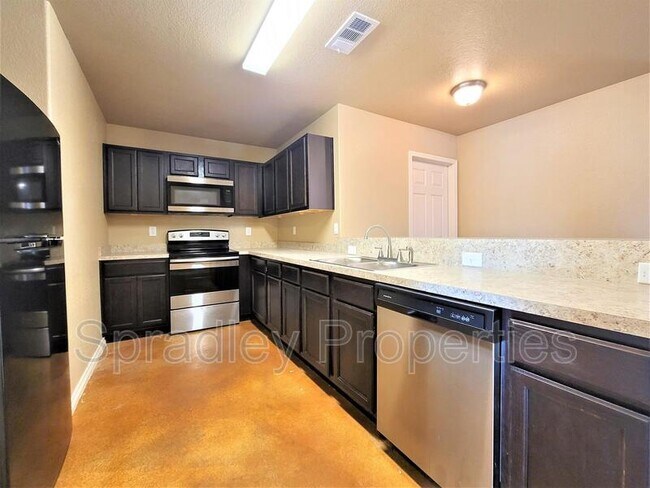 Foto del edificio - 737 Laila Ln