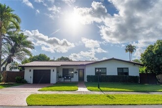 Building Photo - 17901 SW 92nd Ct
