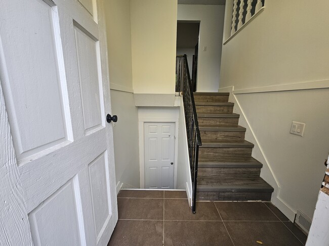 Photo du bâtiment - 13454 Crestview Dr