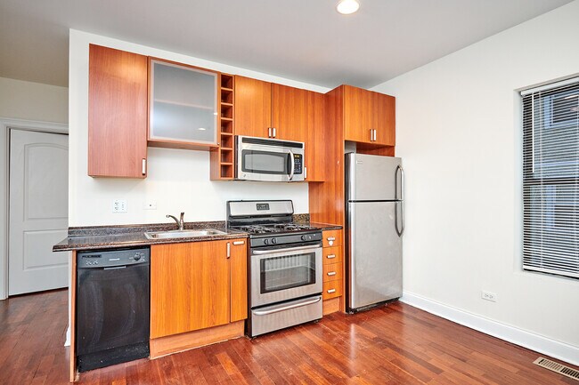 Foto del edificio - 7208 N Wolcott Ave