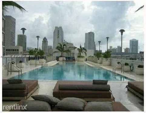 Building Photo - Studio, 1.5 bath Condo - 690 SW 1st Ct Apt...