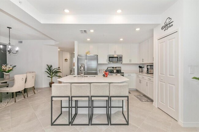 Building Photo - 12320 Wellen Golf St