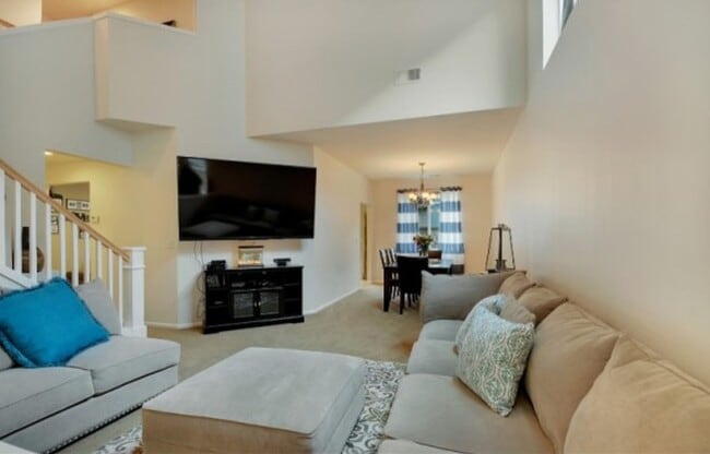 Building Photo - 6408 40th St Ct E