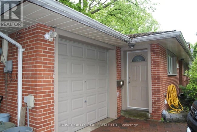 Building Photo - 53 Greenbrook Dr