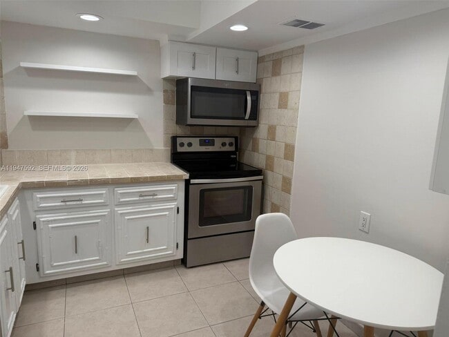 Foto del edificio - 801 Three Islands Boulevard