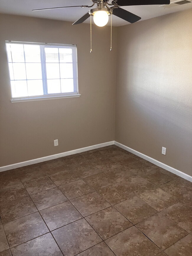 Building Photo - 1215 W 8th St