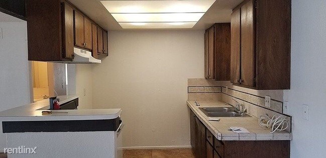 Building Photo - 2 br, 1 bath Apartment - 4182 Trevor Lane C