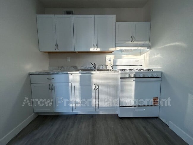 Foto del edificio - 1416 Oakland Rd NE