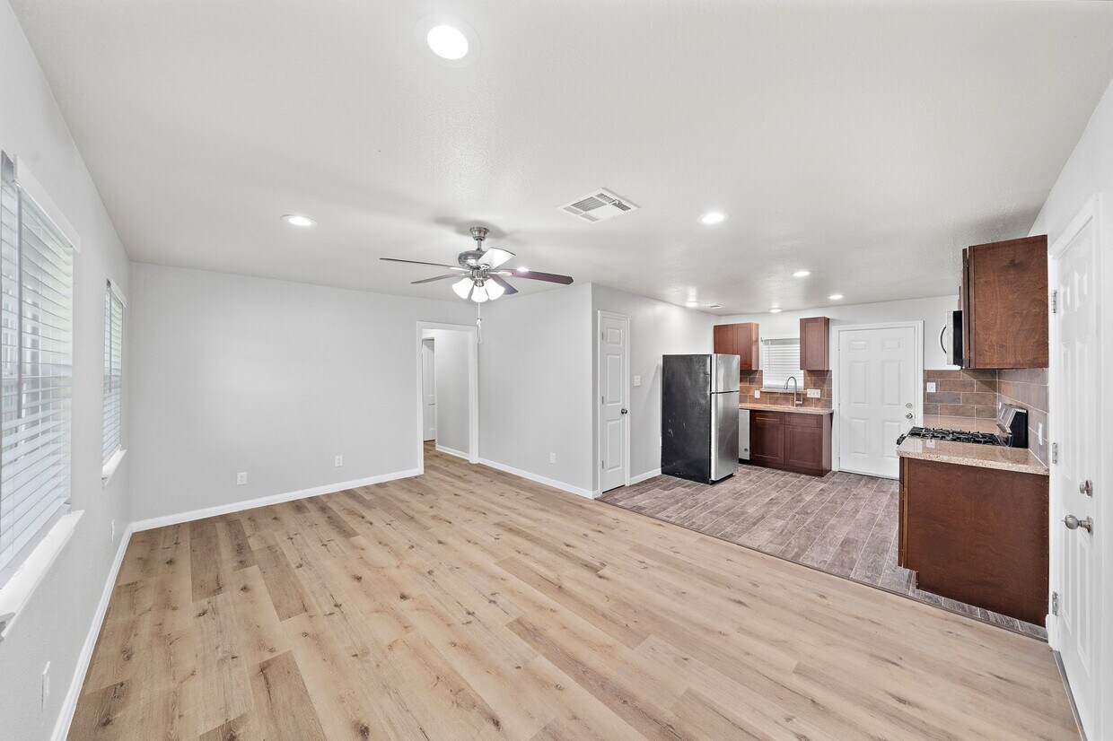 Building Photo - 5814 Westover St