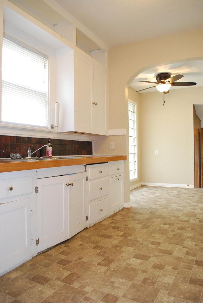 Foto del edificio - 246 15th St NW