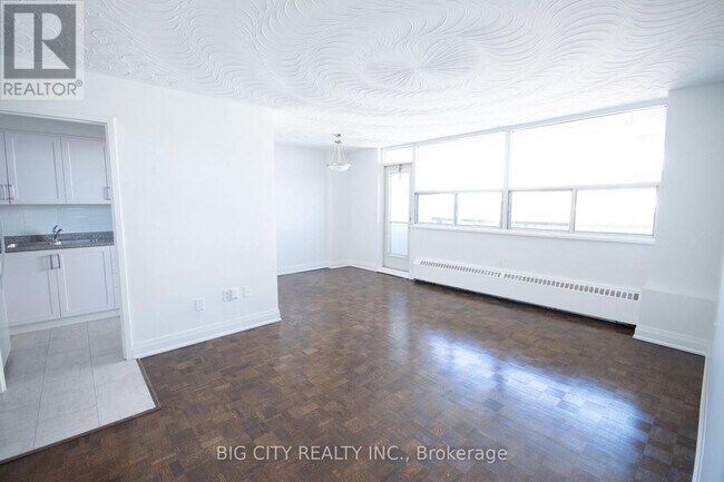 Building Photo - 1000 Broadview Ave