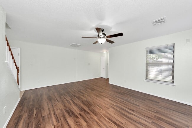 Foto del edificio - 2610 Skyview Shadows Ct