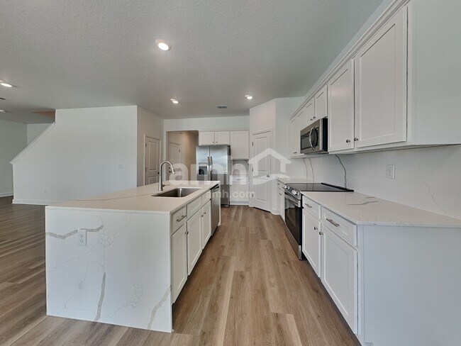 Building Photo - 37878 Dusty Saddle Ln