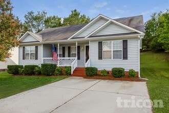 Building Photo - 923 Loch Lomond Cir