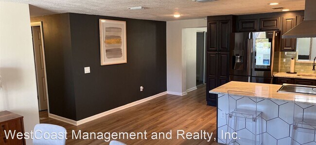 Foto del edificio - 4 br, 2.5 bath House - 8902 W. Cluster Ave.