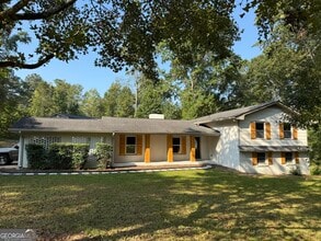 Building Photo - 1938 GA-212