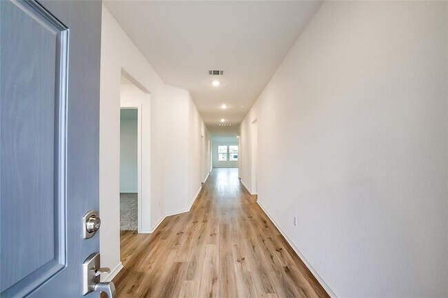 Building Photo - 112 Juniper Springs Rd