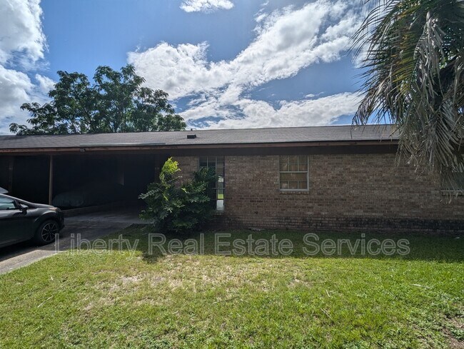 Foto del edificio - 979 Live Oak Dr