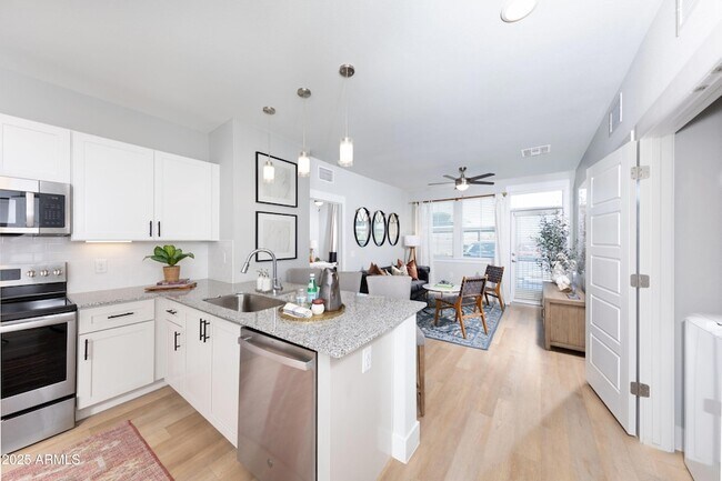 Building Photo - 4755 E Southern Ave