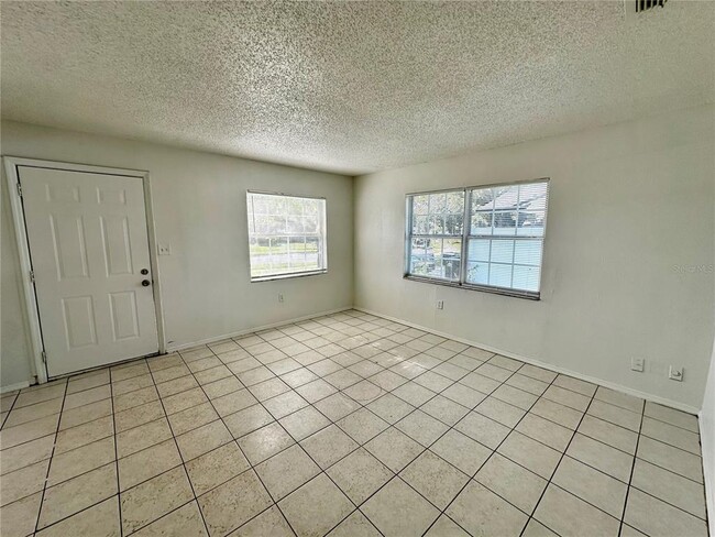 Foto del edificio - 5261 Letha St