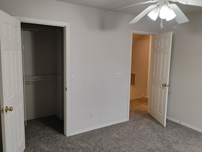 Building Photo - 3003 SW Deerfield Blvd